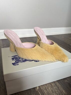 Burberry yellow calf hair mules